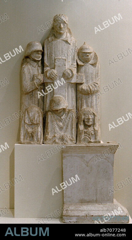 Magdeburg (Sachsen-Anhalt), Dom. Magdeburger Ehrenmal. Skulptur, 1929, von Ernst Barlach (1870-1938). Eichenholz, 255 × 154 × 75 cm.