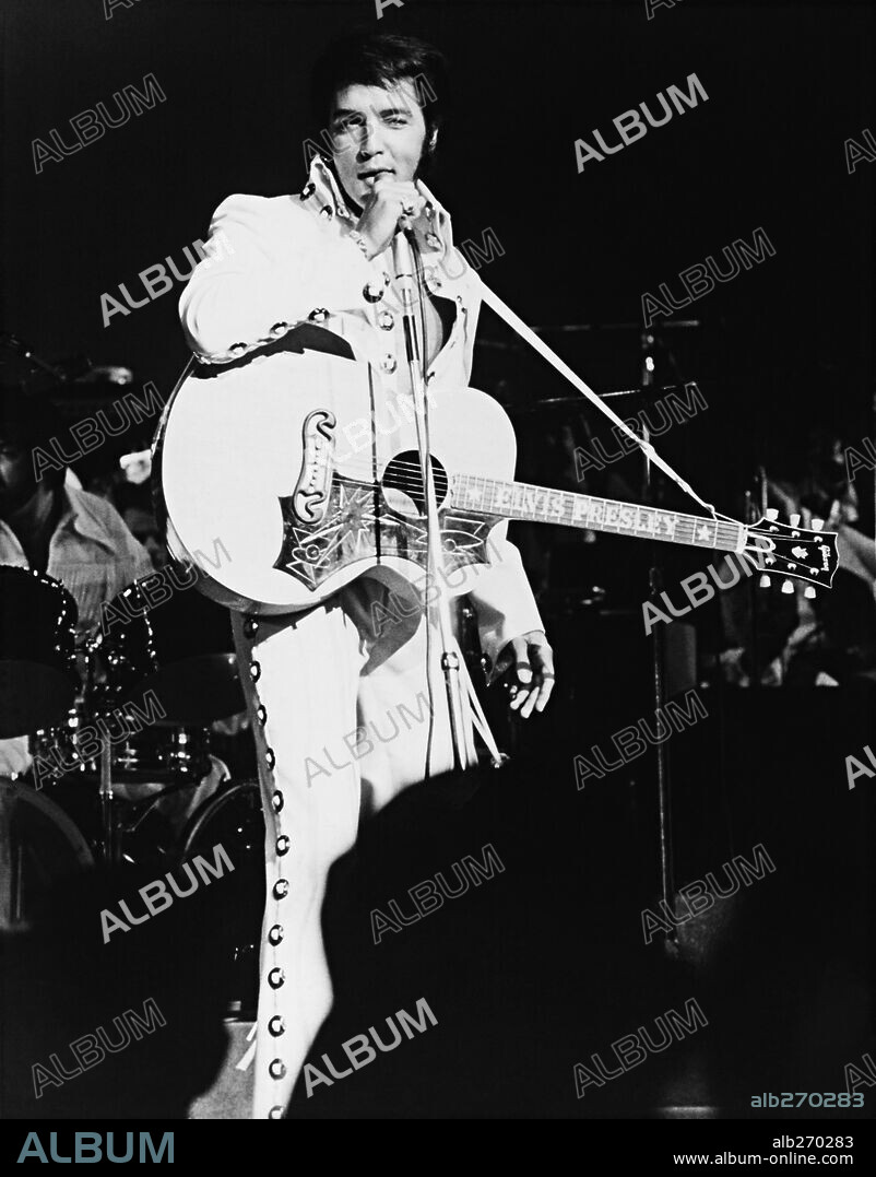 ELVIS PRESLEY en ELVIS SHOW. ASI ES COMO ES, 1970 (ELVIS: THAT'S THE WAY IT IS), dirigida por DENIS SANDERS. Copyright METRO GOLDWYN MAYER.