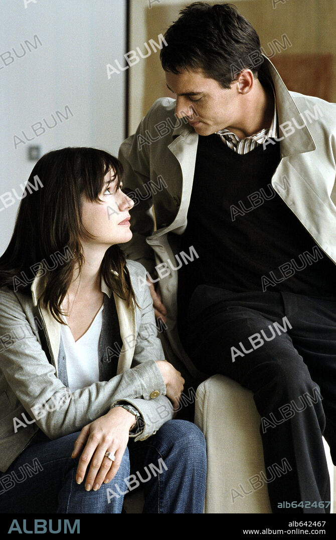 EMILY MORTIMER and JONATHAN RHYS MEYERS in MATCH POINT, 2005, directed by WOODY ALLEN. Copyright BBC FILMS.