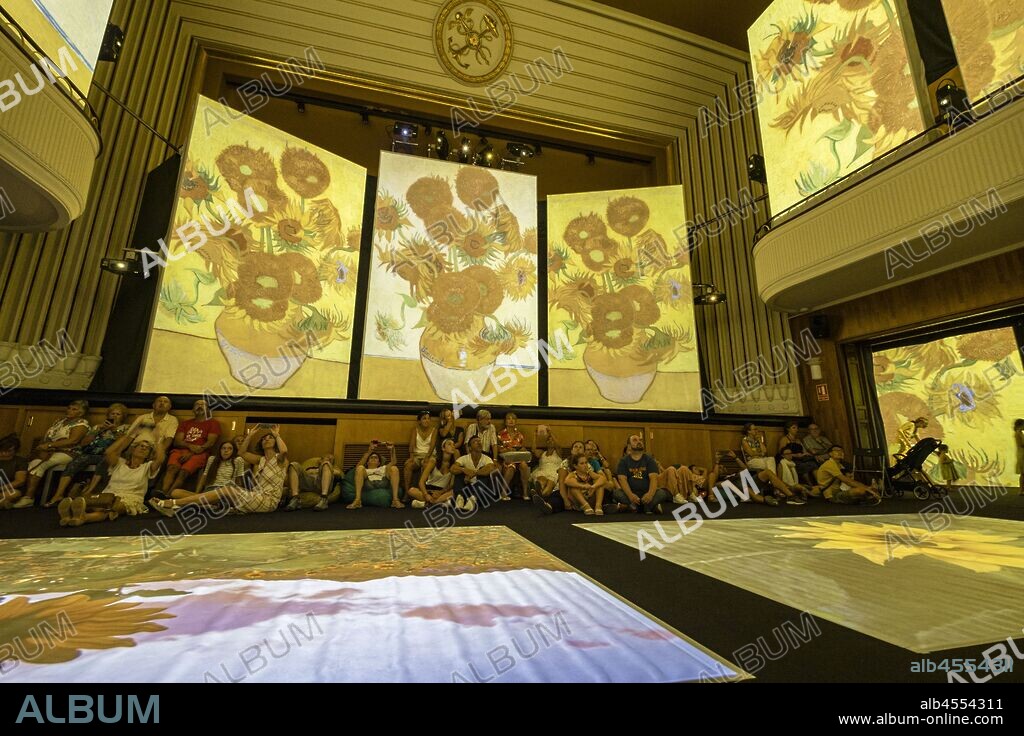 exposicion multimedia Van Gohgh Alive, Ateneo Mercantil de Valencia, Valencia, comunidad valenciana, Spain, Europe.