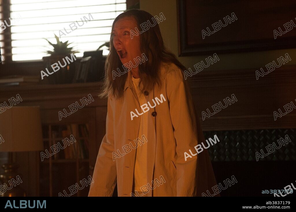 TONI COLLETTE dans HEREDITARY, 2018, réalisé par ARI ASTER. Copyright PalmStar Entertainment / Windy Hill Pictures.