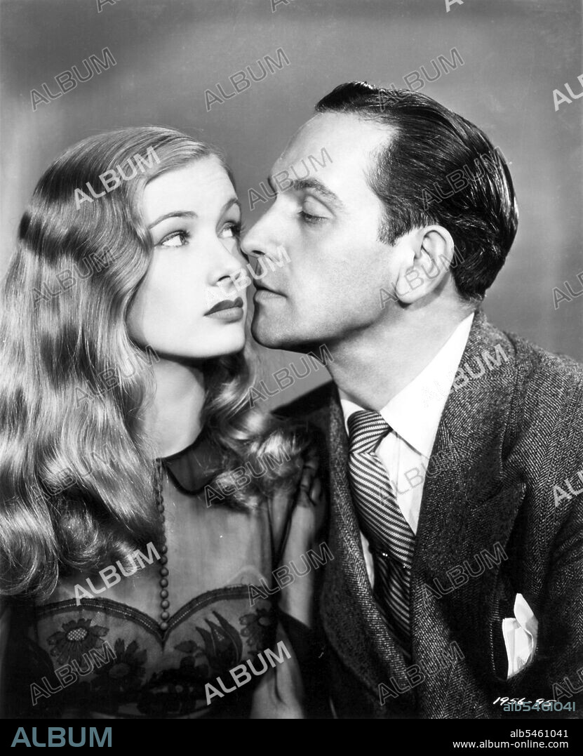 FREDRIC MARCH et VERONICA LAKE dans I MARRIED A WITCH, 1942, réalisé par RENE CLAIR. Copyright UNITED ARTISTS.