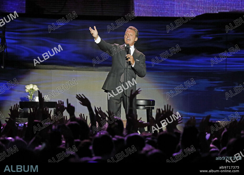 Seville, 07/05/2018. Concert by the singer Luis Miguel at the La Cartuja stadium. Photo: Raúl Doblado ARCHSEV.