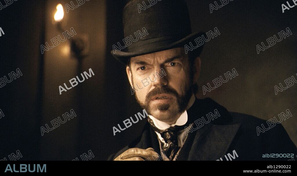 HUGO WEAVING in THE WOLFMAN, 2010, directed by JOE JOHNSTON. Copyright STUBER/PARENT/UNIVERSAL PICTURES.