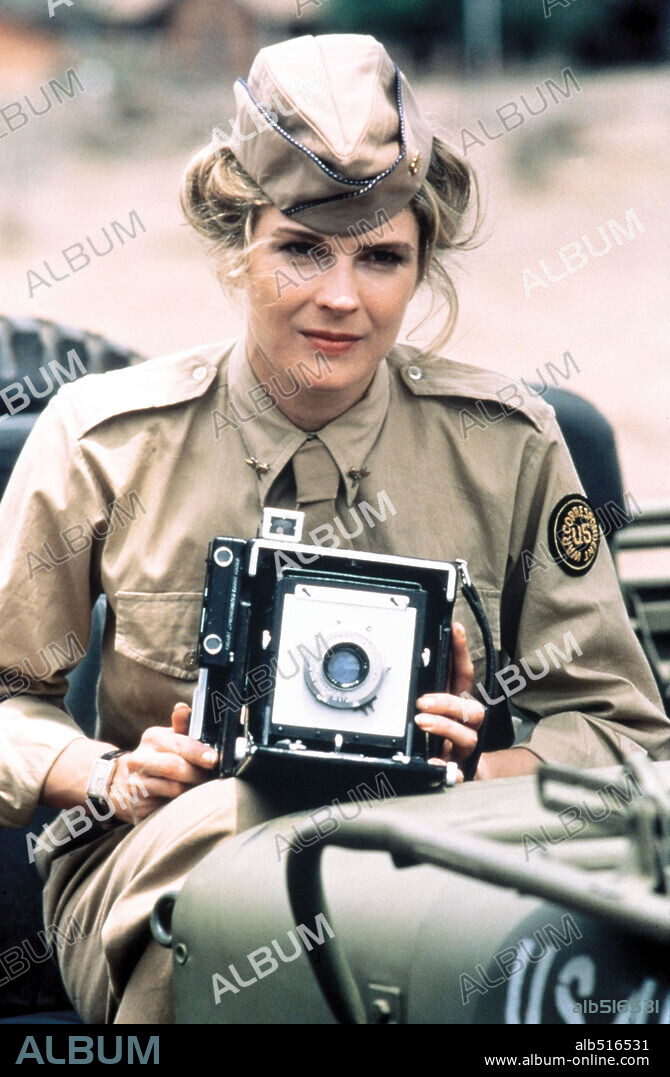 CANDICE BERGEN in GANDHI, 1982, directed by RICHARD ATTENBOROUGH. Copyright COLUMBIA PICTURES.