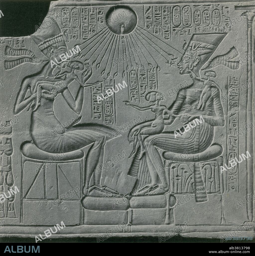Egyptian Pharaoh Akhenaten and Nefertiti