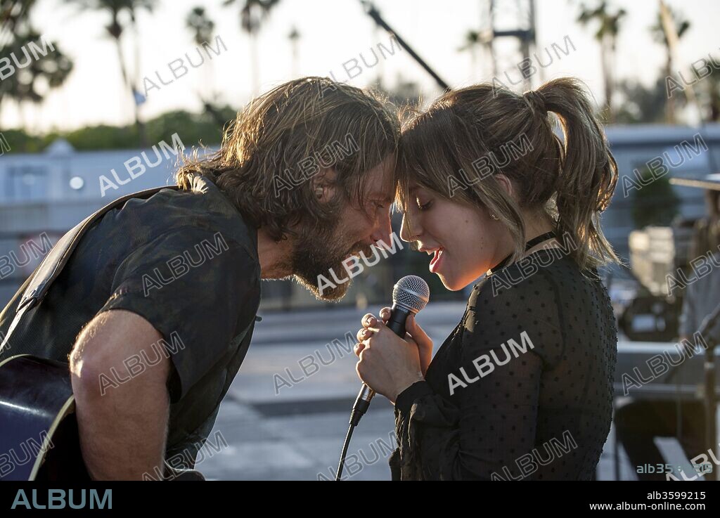 BRADLEY COOPER and LADY GAGA in A STAR IS BORN 2018 directed by