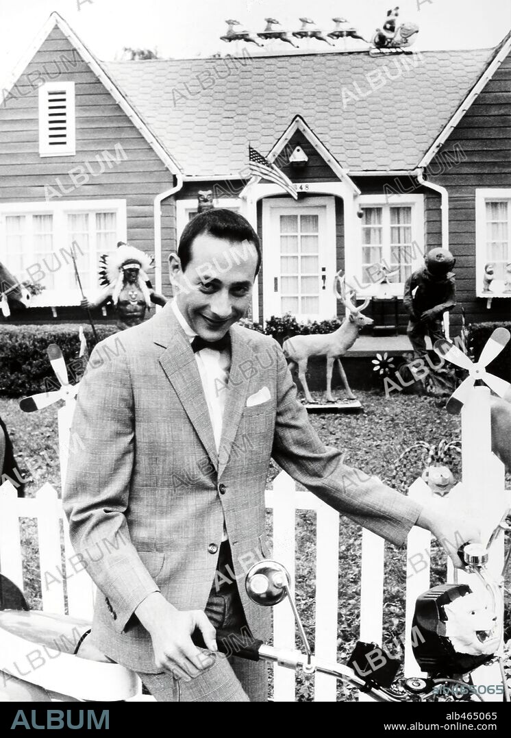 PEE WEE HERMAN en LA GRAN AVENTURA DE PEE-WEE, 1985 (PEE-WEE'S BIG ADVENTURE), dirigida por TIM BURTON. Copyright WARNER BROTHERS.