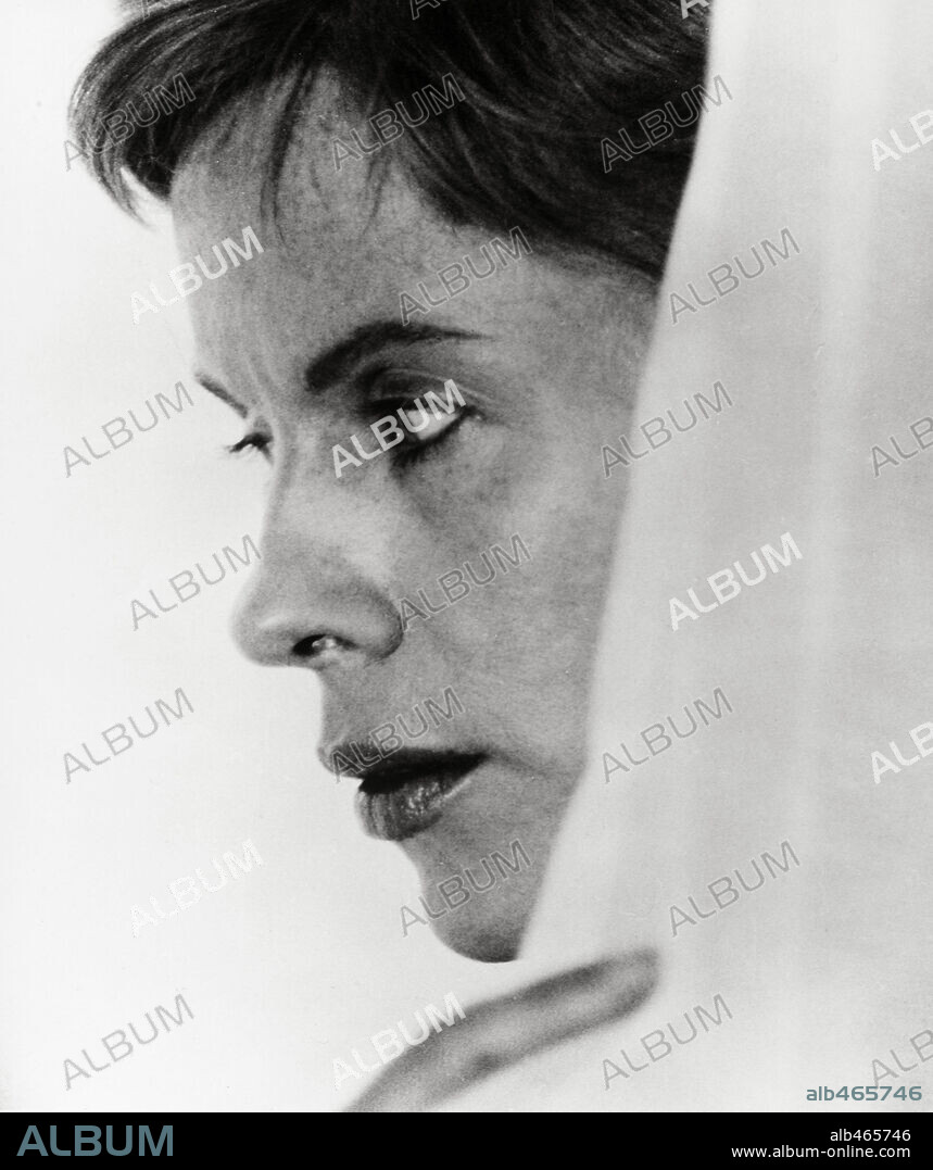 BIBI ANDERSSON in THE TOUCH, 1971 (BERORINGEN), directed by INGMAR BERGMAN. Copyright 20TH CENTURY FOX.
