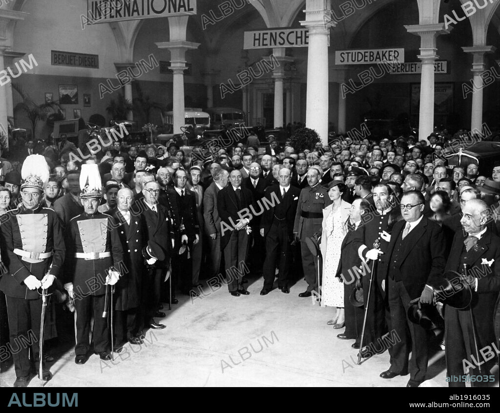 Inauguración del Salón del Automóvil en Barcelona, 4 mayo de 1935.