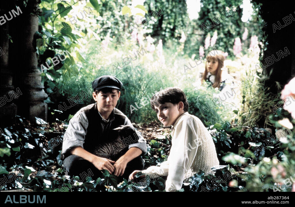 ANDREW KNOTT, HEYDON PROWSE and KATE MABERLY in THE SECRET GARDEN, 1993, directed by AGNIESZKA HOLLAND. Copyright AMERICAN ZOETROPE/WARNER BROTHERS.