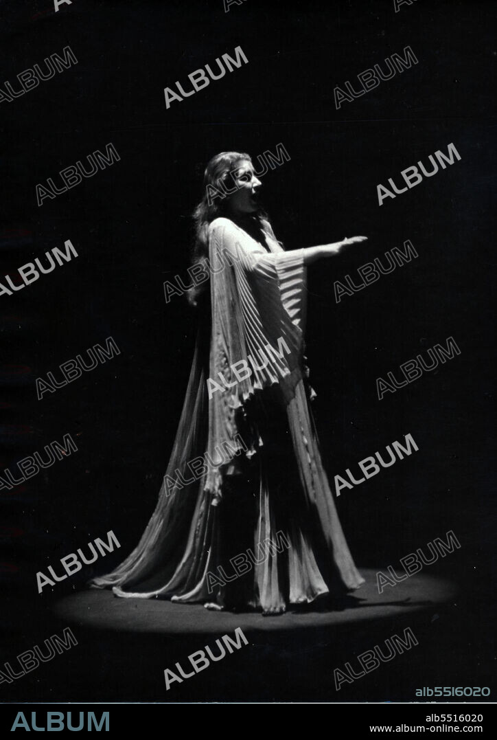 Greek-born American soprano Maria Callas at La Scala playing Lucia Ashton in the opera Lucia di Lammermoor by Gaetano Donizetti. Milan, Italy. 1954 (Credit Image: © Pino Granata/Mondadori Portfolio via ZUMA Press).