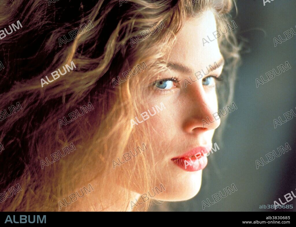 CARRE OTIS en ORQUIDEA SALVAJE, 1989 (WILD ORCHID), dirigida por SIDNEY FRANKLIN. Copyright VISION PDG.