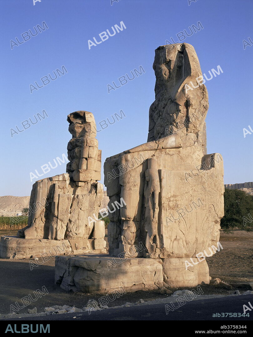 Colossi of Memnon, Thebes, UNESCO World Heritage Site, Egypt, North Africa, Africa.
