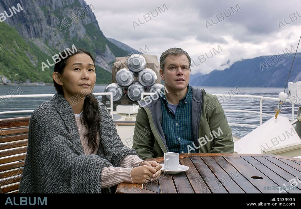 HONG CHAU y MATT DAMON en UNA VIDA A LO GRANDE, 2017 (DOWNSIZING), dirigida por ALEXANDER PAYNE. Copyright PARAMOUNT PICTURES.