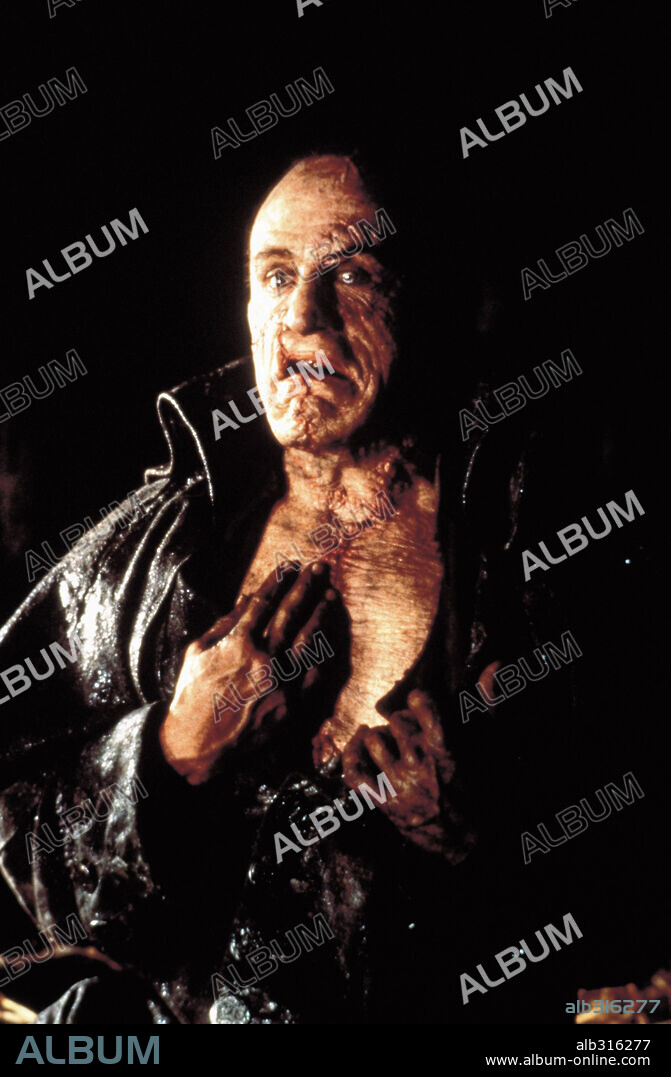 ROBERT DE NIRO en FRANKENSTEIN DE MARY SHELLEY, 1994 (FRANKENSTEIN), dirigida por KENNETH BRANAGH. Copyright TRI STAR PICTURES / APPLEBY, DAVID.