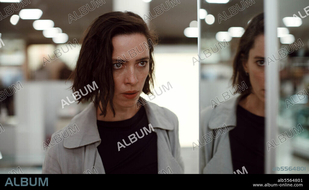 REBECCA HALL en RESURRECCION, 2022 (RESURRECTION), dirigida por ANDREW SEMANS. Copyright Secret Engine / Square Peg.