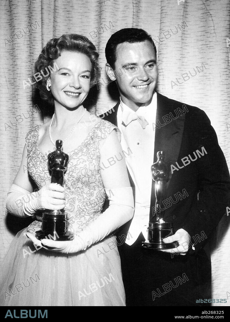 JACK LEMMON and JO VAN FLEET. 28th Academy Awards (1956). Jack Lemmon, best actor in a suuporting role for "Mister Roberts". Jo Van Fleet, best actress in a supporting role for "East of Eden". 1956