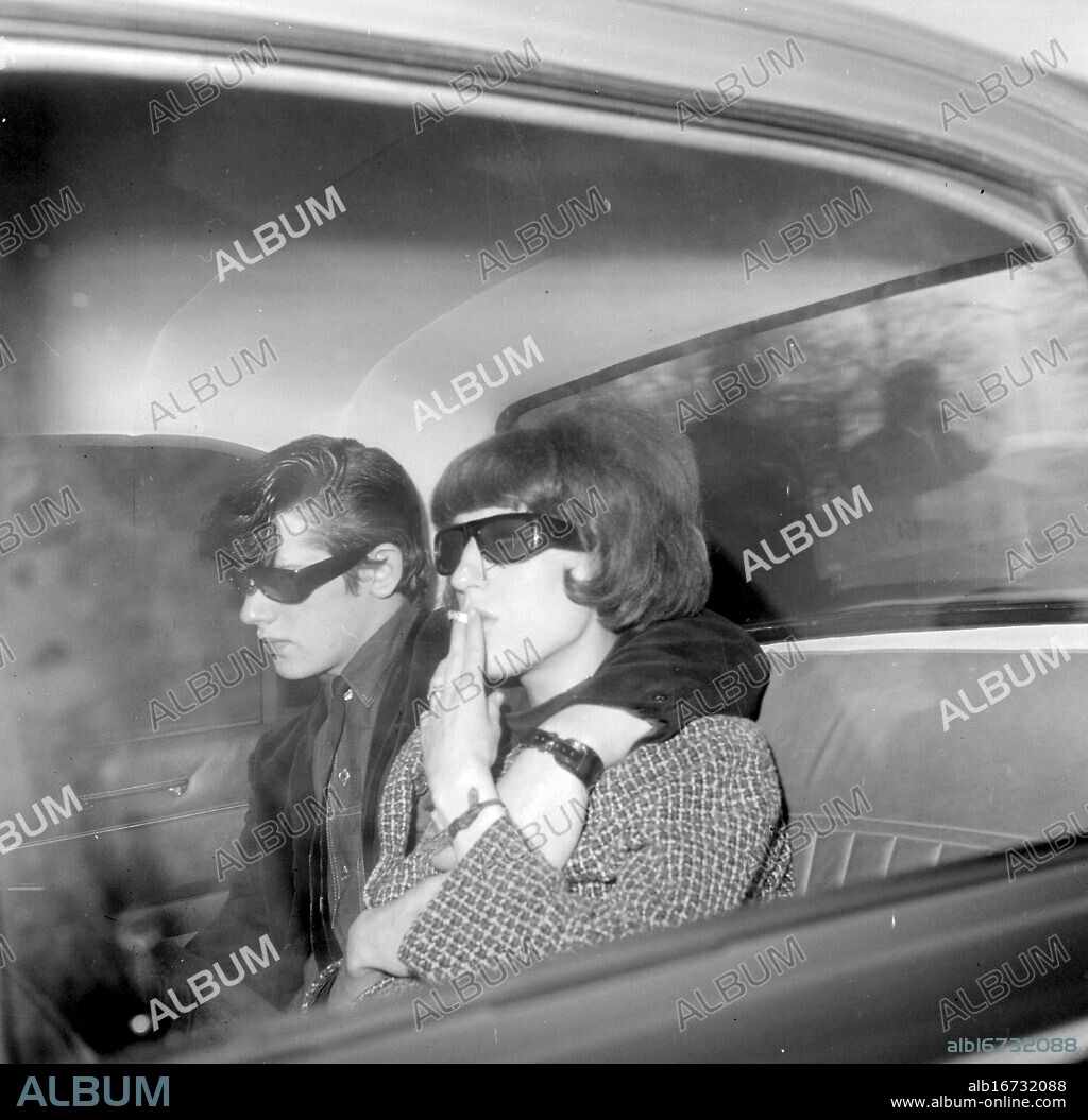 Arriving at the court for the third day of the Moors Trail is Mrs Maureen Smith sister of accused Myra Hindley and her husband David 21 April 1966.