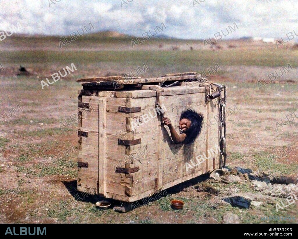 By the mid-18th century, all of Mongolia had been incorporated into the area ruled by the Manchu Qing Dynasty. During the collapse of the Qing Dynasty Mongols established the Temporary Government of Khalkha on 30 November 1911, before the abdication of the last Qing emperor and the establishment of the Republic of China. On 29 December 1911 Mongolia declared independence from the Qing Dynasty and this National Liberation Revolution ended 220 years of Manchu rule (153 years after the collapse of the Zunghar Khanate). It is not clear whether this picture was taken in Outer Mongolia, which attained independence from China, or Inner Mongolia, which remained part of China.