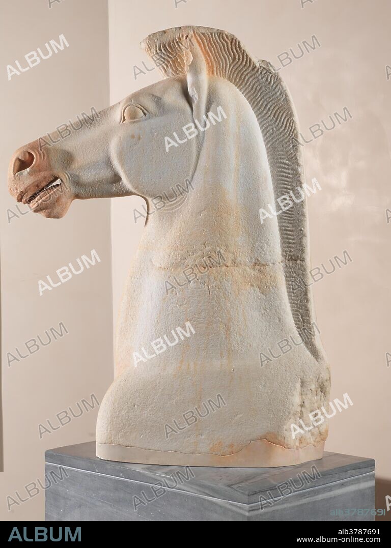 TALLER ÁTICO. Taller ático / 'Cabeza de un caballo'. Hacia 515 a.C.. Mármol.