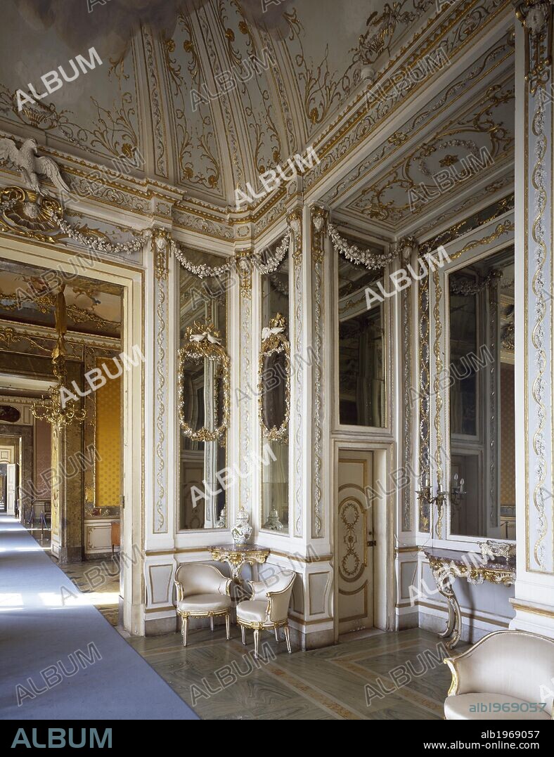 Bathroom antechamber, Royal Palace of Caserta (UNESCO World Heritage List,  1997), Campania. Italy, 18th-19th century. - Album alb1969057