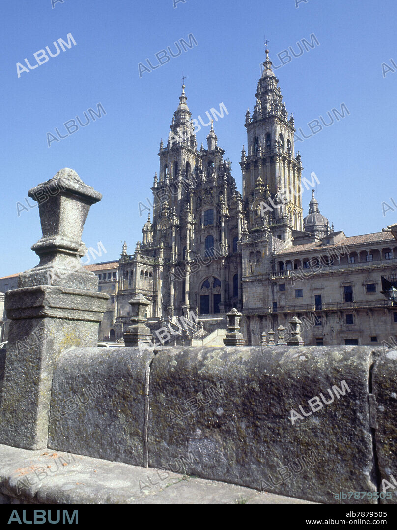 FERNANDO DE CASAS NOVOA. EXTERIOR-FACHADA DEL OBRADOIRO-BARROCO - FOTO AÑOS 70.