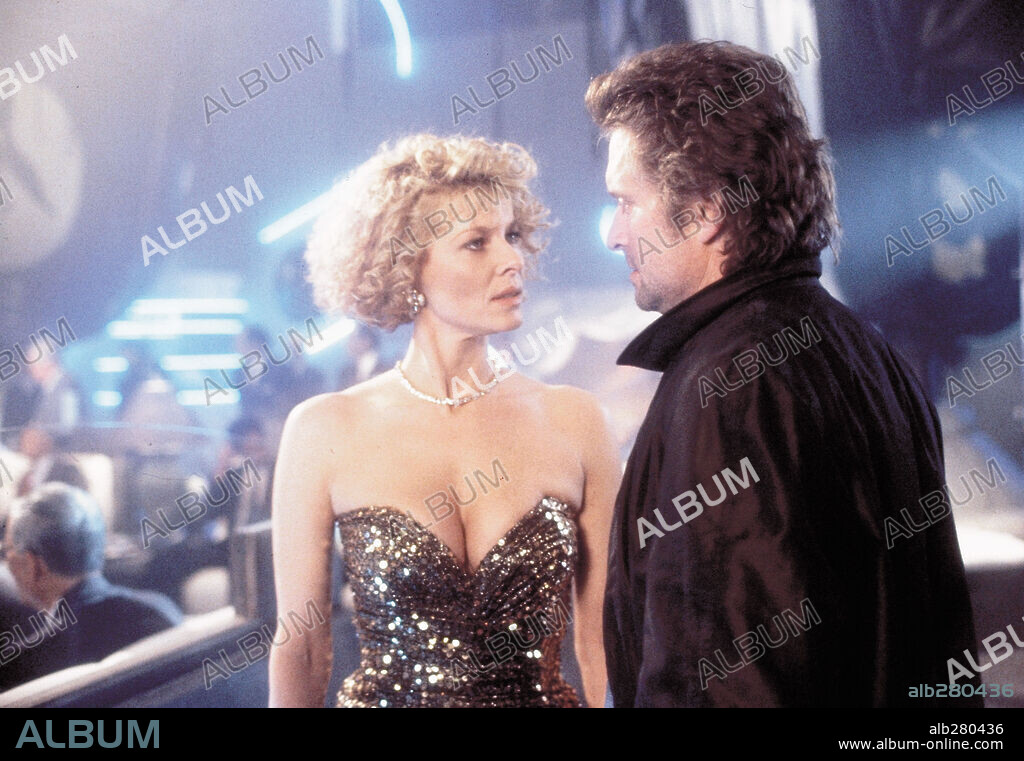 KATE CAPSHAW et MICHAEL DOUGLAS dans BLACK RAIN, 1989, réalisé par RIDLEY SCOTT. Copyright PARAMOUNT PICTURES / TALAMON, BRUCE.