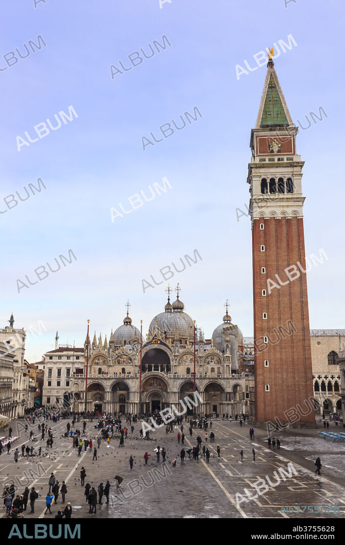Basilica and Campanile, Piazza San Marco, elevated view from Museo Correr, Venice, UNESCO World Heritage Site, Veneto, Italy, Europe.