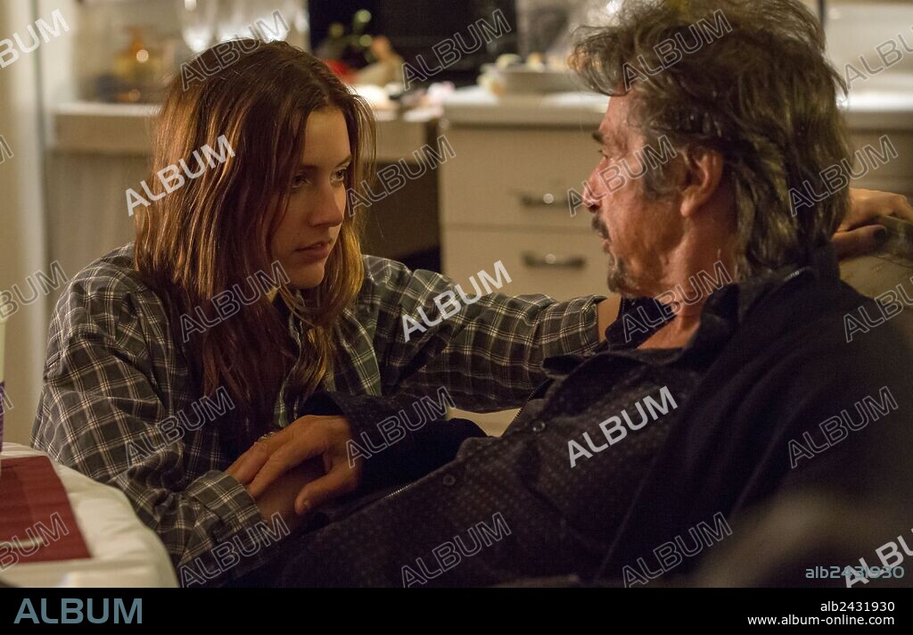AL PACINO und GRETA GERWIG in THE HUMBLING, 2014, unter der Regie von BARRY LEVINSON. Copyright AMBI PICTURES/HAMMERTON PRODUCTIONS.
