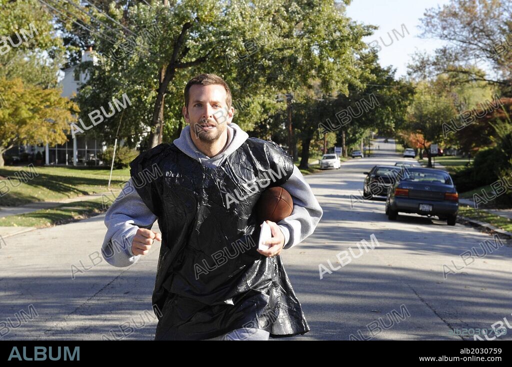 BRADLEY COOPER in SILVER LININGS PLAYBOOK, 2012, unter der Regie von DAVID O. RUSSELL. Copyright MIRAGE ENTERPRISES.
