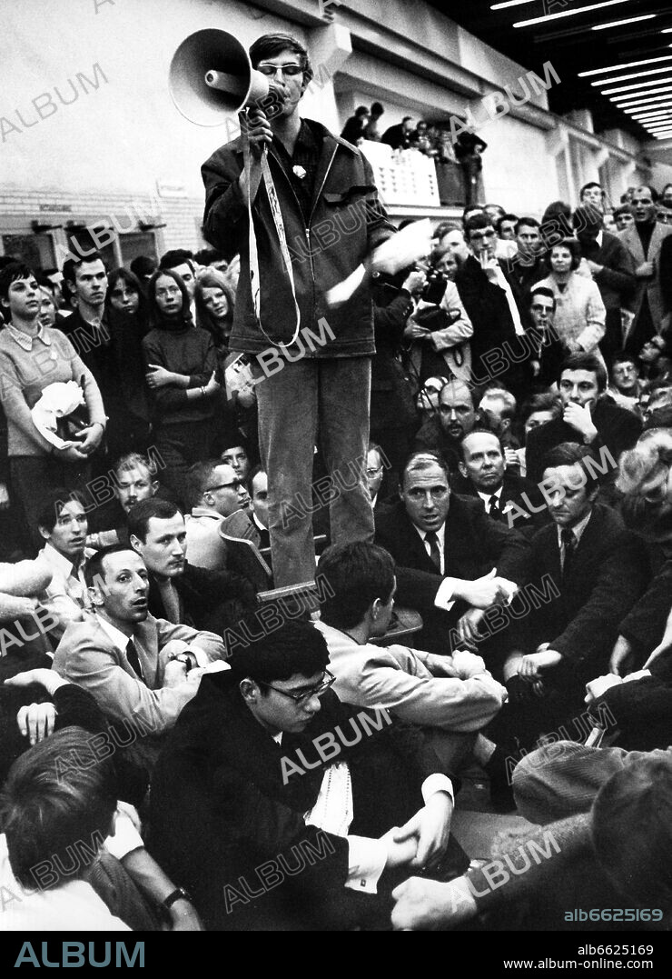 Frank Wolff (with megaphone), second chairman of the SDS (Socialist Students' Association) at an anti-Springer demonstration on Frankfurt Book Fair on the 14th of October in 1967. 14/10/1967