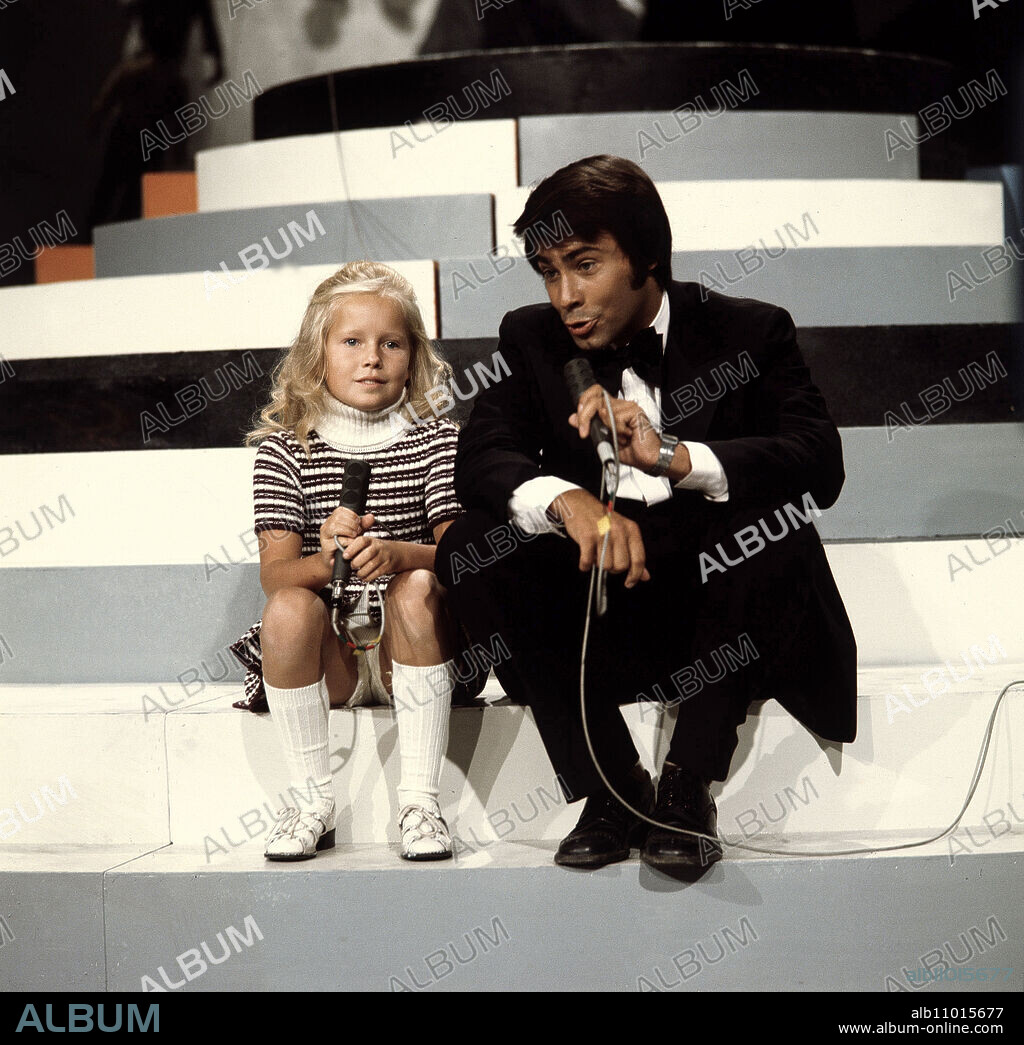 ROY BLACK and ANITA (Anita Hegerland) sang the hit song: It's nice to be in the world on German television in the 1970s. 1971. Gerhard Höllerich.