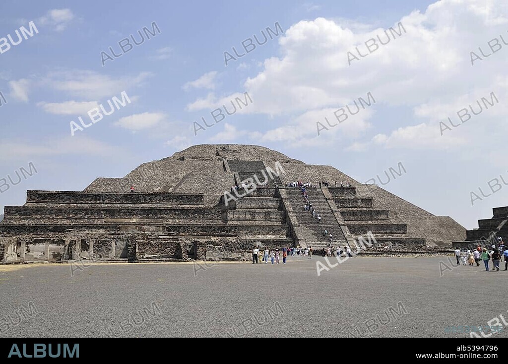 Pyramid of the Moon, Plaza de la Luna, Teotihuacan, Mexico, North America