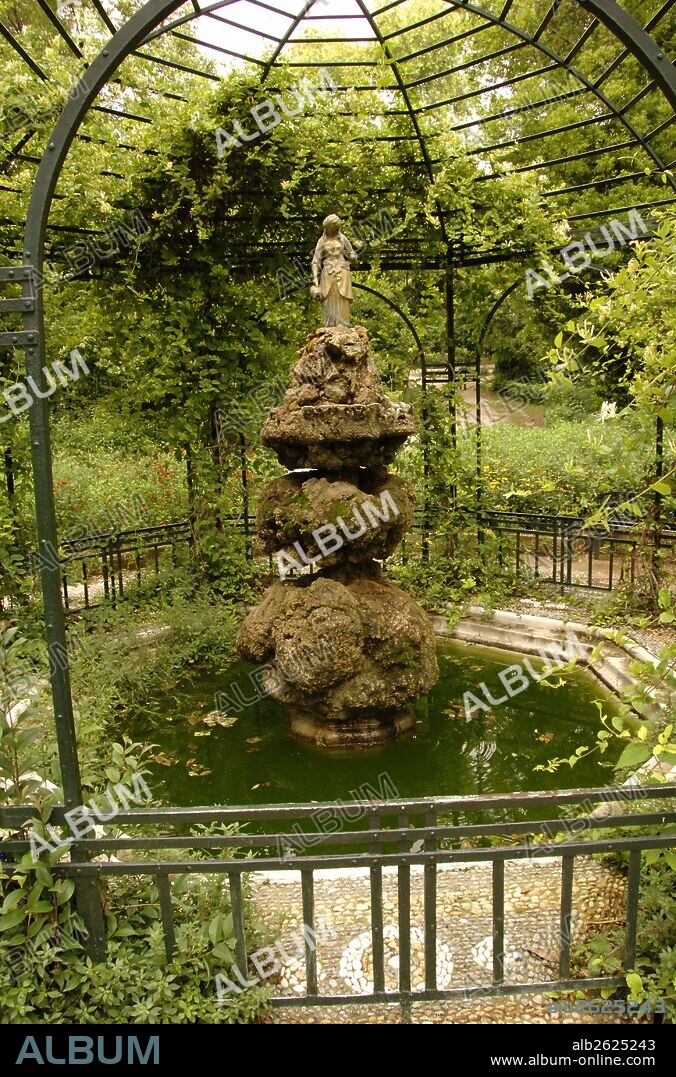 Greece. Athens. National Garden (Ethnikos Kipos). Created in 1839 for the king. In 1923 the garden became public. Statue.