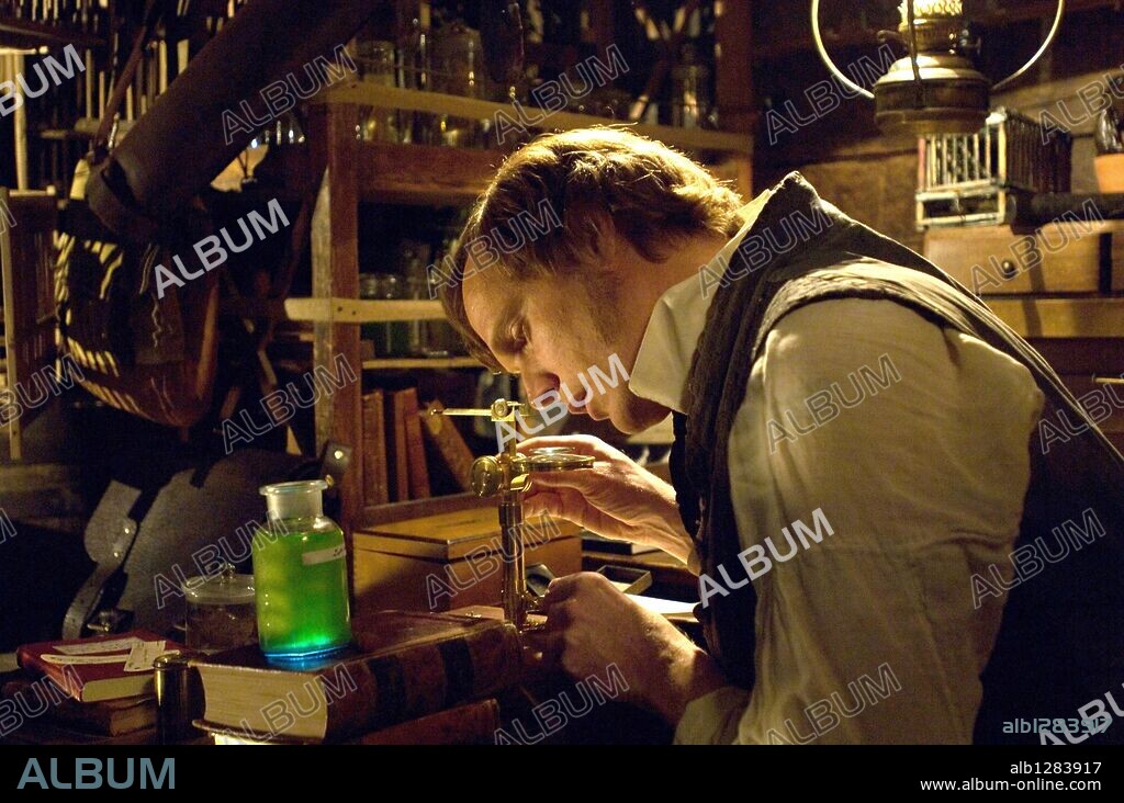 PAUL BETTANY and Charkes Darwin. PAUL BETTANY in CRÉATION, 2009, directed by JON AMIEL. Copyright BBC FILMS.