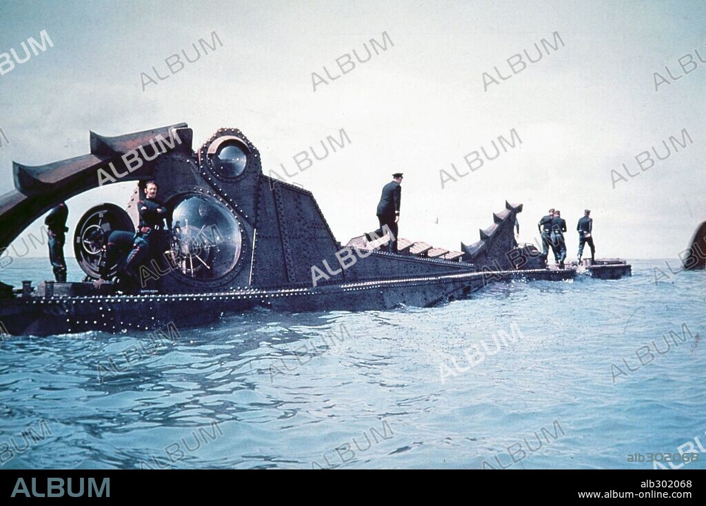 20.000 LEGUAS DE VIAJE SUBMARINO, 1954 (20.000 LEAGUES UNDER THE SEA), dirigida por RICHARD FLEISCHER. Copyright WALT DISNEY PRODUCTIONS.