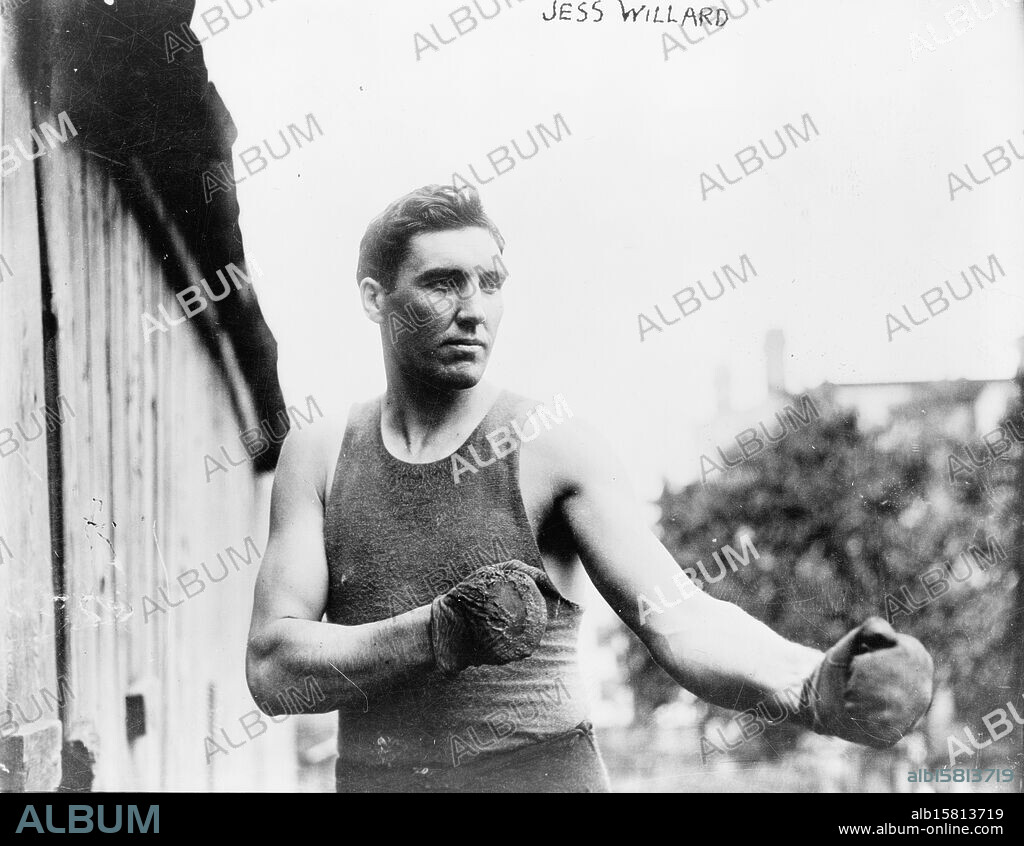 Jess Willard, Photo shows heavyweight boxer Jess Willard (1881-1968)., 1915 March 31., Boxers (Sports), 1910-1920, Photographic prints, 1910-1920., Photographic prints, 1910-1920, 1 photographic print.