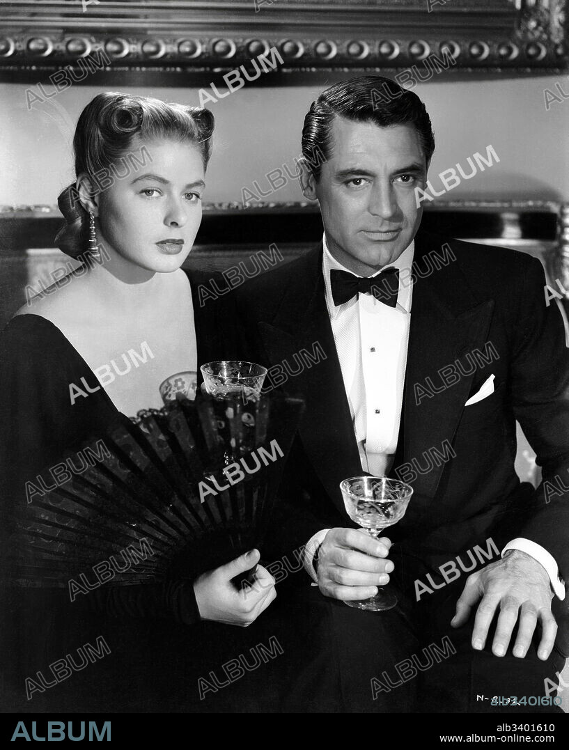 CARY GRANT y INGRID BERGMAN en ENCADENADOS, 1946 (NOTORIOUS), dirigida por ALFRED HITCHCOCK. Copyright RKO RADIO PICTURES.