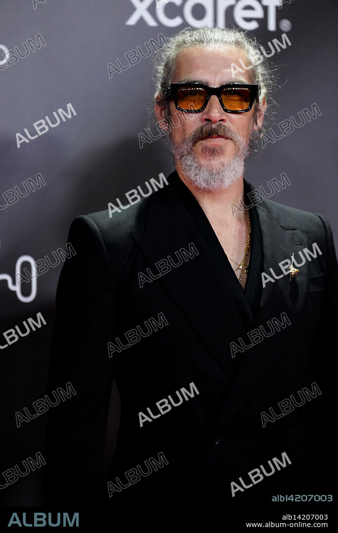 Oscar Jaenada attends 12nd Platino Awards 2025 - Red Carpet at Palacio Municipal de Congresos on April 27, 2025 in Madrid, Spain.