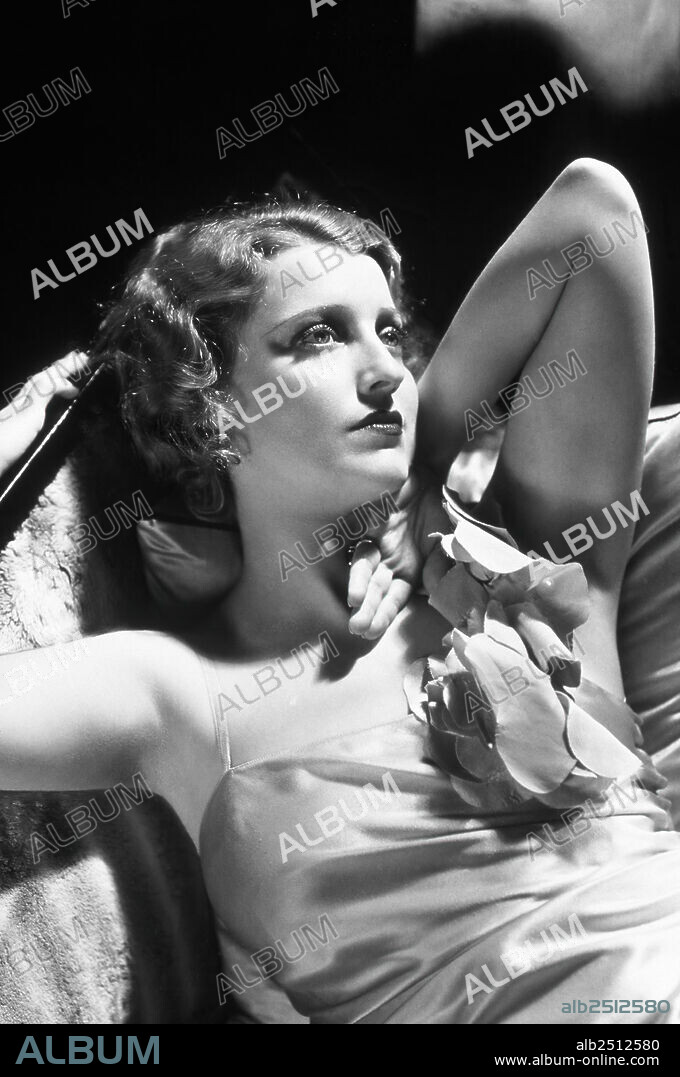 JEANETTE MACDONALD en EL GATO Y EL VIOLIN, 1934 (THE CAT AND THE FIDDLE), dirigida por WILLIAM K. HOWARD. Copyright M.G.M.