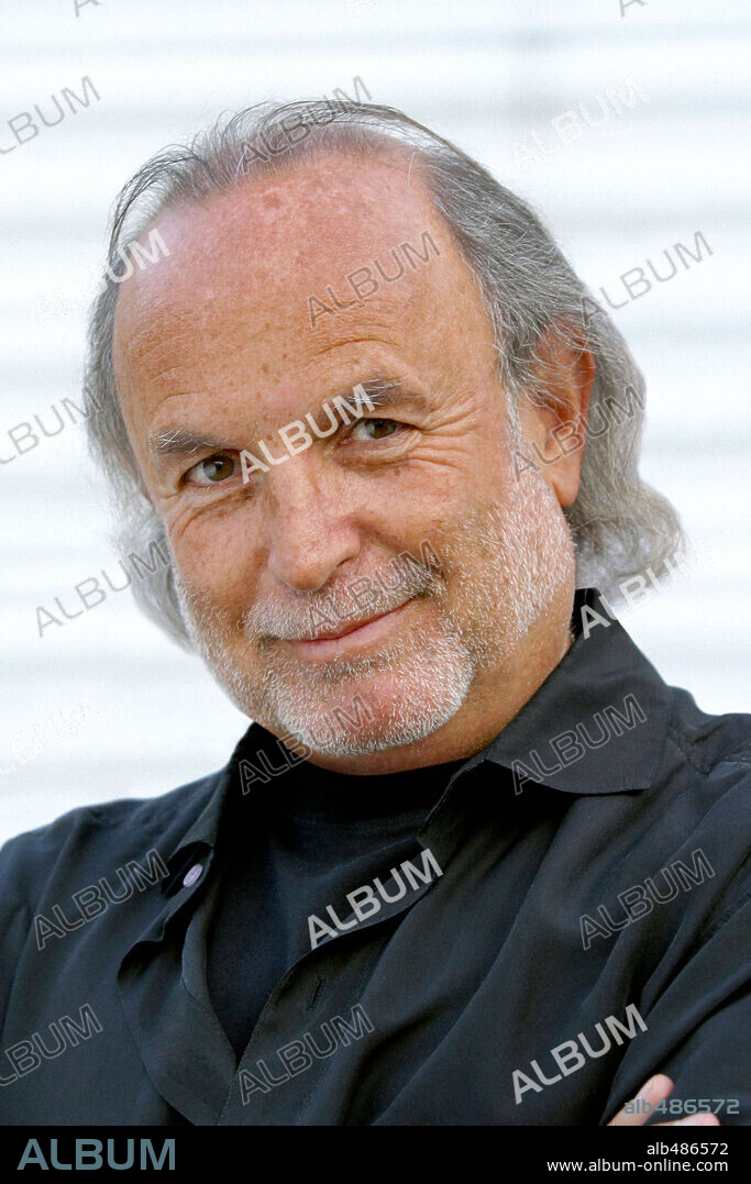 AVI ARAD in SPIDER-MAN 2, 2004, directed by SAM RAIMI. Copyright COLUMBIA PICTURES/MARVEL ENTERTAINMENT / MOSELEY, MELISSA.