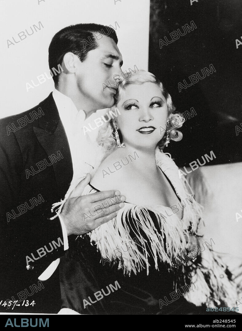 CARY GRANT and MAE WEST in I'M NO ANGEL, 1933, directed by WESLEY RUGGLES. Copyright PARAMOUNT PICTURES.