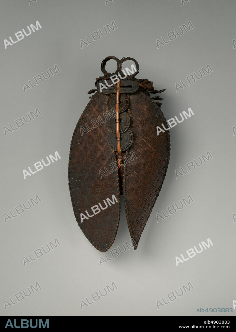 Hanging Flower Basket (Kake-hanakago) in the Shape of a Cicada, Japan, Meiji period (18681912), Date mid-19th century, Japan, Rattan, H. 9 3/4 in. (24.8 cm); W. 7 1/2 in. (19.1 cm), Basketry.