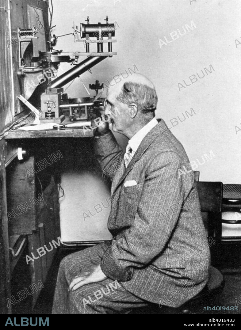 William Henry Bragg, English physicist, 20th century. The founder of  X-ray crystallography, Bragg (1862-1942) is shown here using an X-ray spectrometer. In 1915, with his son (William) Lawrence Bragg ( 1890-1871) he shared the Nobel prize for physics.