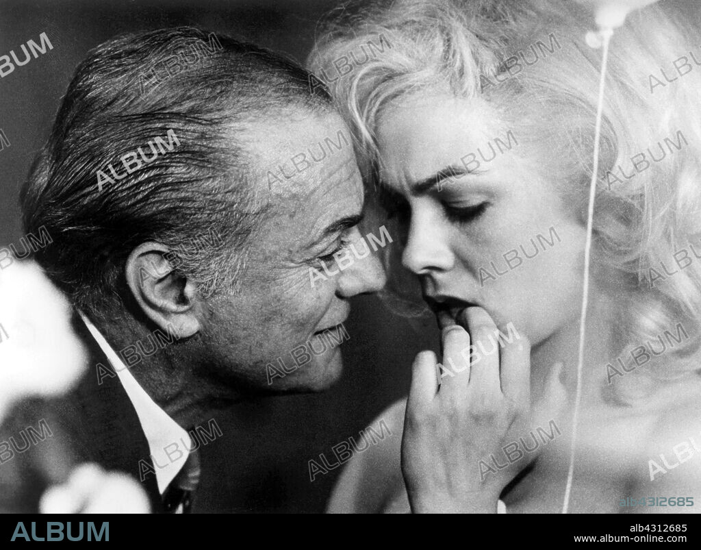 THERESA RUSSELL and TONY CURTIS in INSIGNIFICANCE, 1985, directed by NICOLAS ROEG. Copyright PALACE PICTURES.