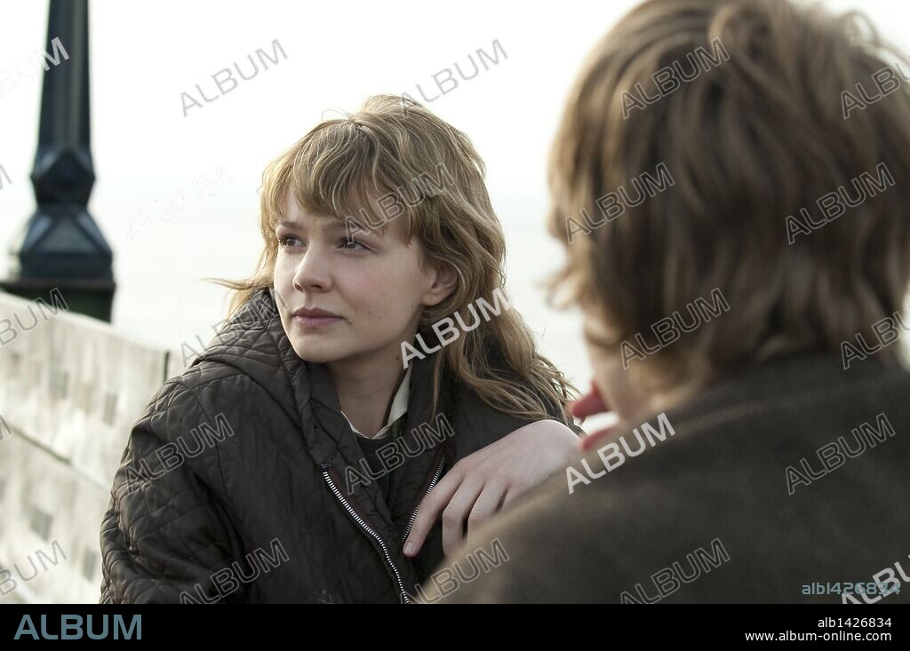 CAREY MULLIGAN en NUNCA ME ABANDONES, 2010 (NEVER LET ME GO), dirigida por MARK ROMANEK. Copyright DNA FILMS/FILM4.