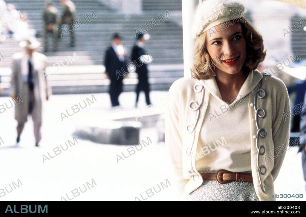 CATE BLANCHETT in THE TALENTED MR. RIPLEY, 1999, directed by ANTHONY MINGHELLA. Copyright PARAMOUNT PICTURES / BRAY, PHIL.
