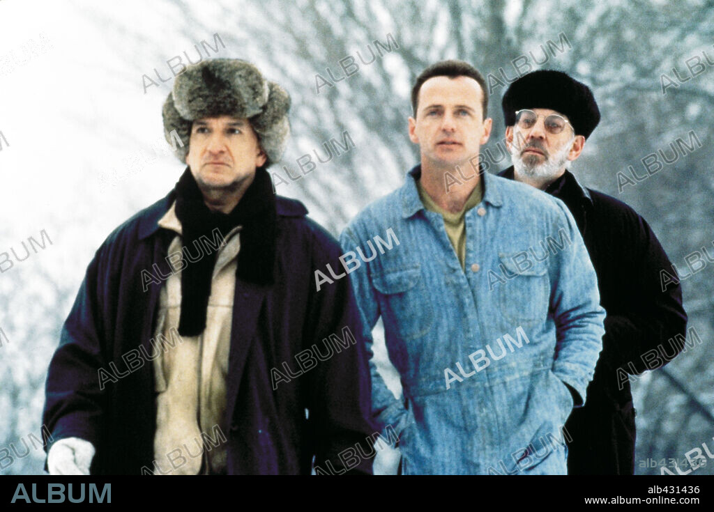 AIDAN QUINN, BEN KINGSLEY y DONALD SUTHERLAND en CAZA AL TERRORISTA, 1997 (THE ASSIGNMENT), dirigida por CHRISTIAN DUGUAY. Copyright SONY PICTURES.