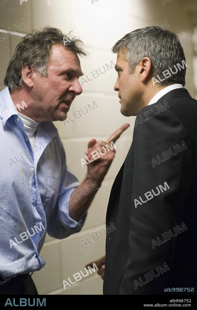 GEORGE CLOONEY y TOM WILKINSON en MICHAEL CLAYTON, 2007, dirigida por TONY GILROY. Copyright SAMUEL MEDIA/CASTLE ROCK ENTERTAINMENT/MIRAGE ENTERPRISES.